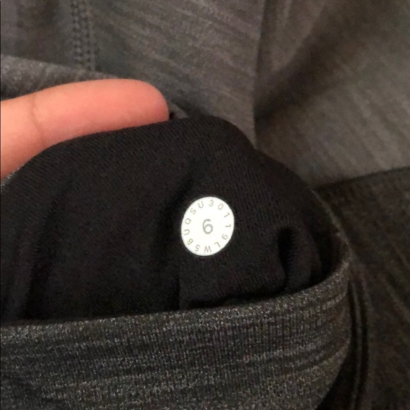 Lululemon Early Extension HR Tight 28” Size 6 - Picture 7 of 7